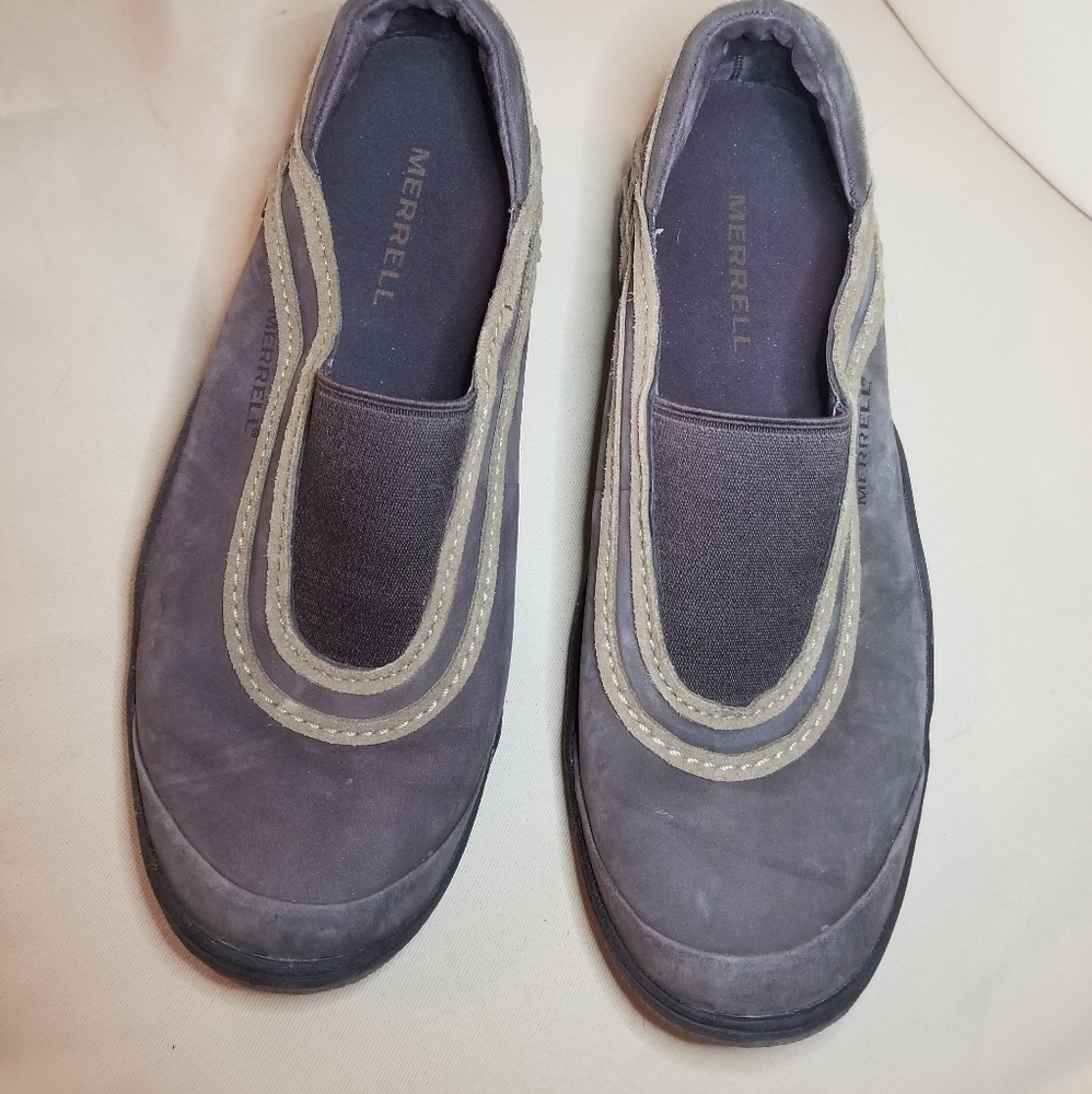 NWOT Merrell willow chocolate suede slip ons